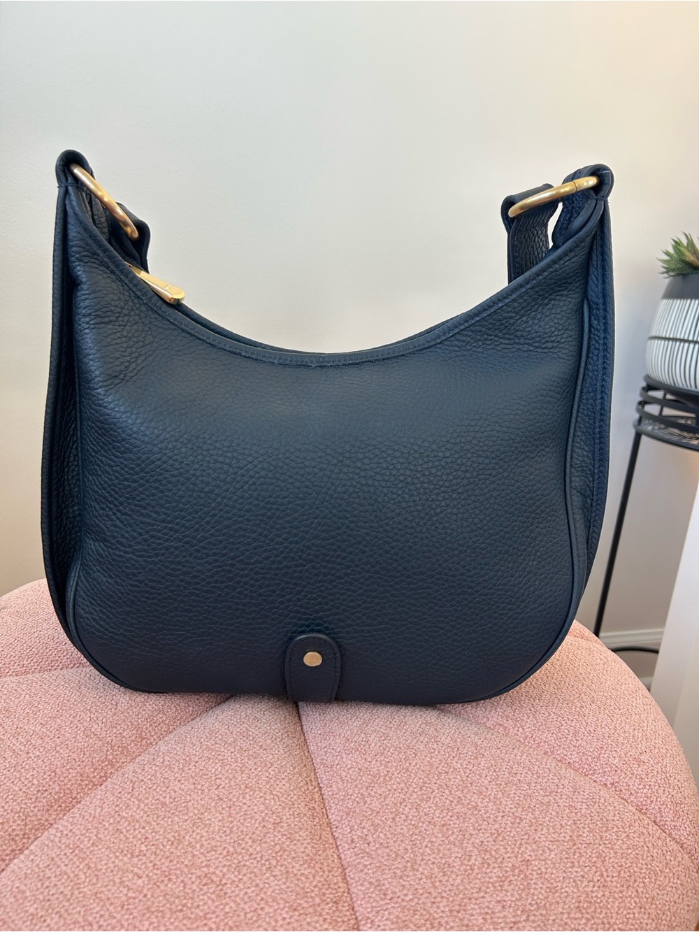 GiGi New York Navy Pebbled Leather Lauren Saddle Bag NWOT